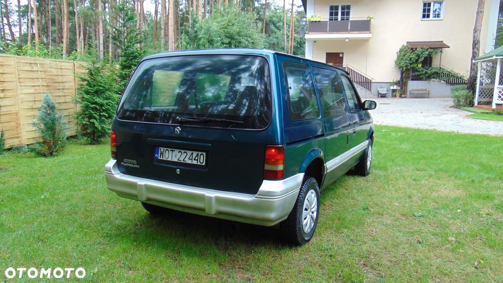 Plymouth Voyager - 4