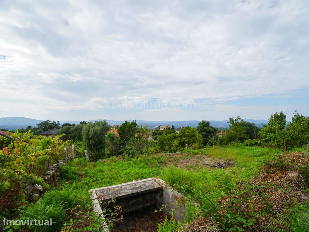 Terreno em zona de construção para venda, com vistas para o vale , ... - Grande imagem: 4/7