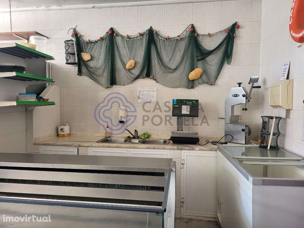 LOJA PARA TRANSFORMAR EM HABITAÇÃO OU COMERCIO - Grande imagem: 3/16