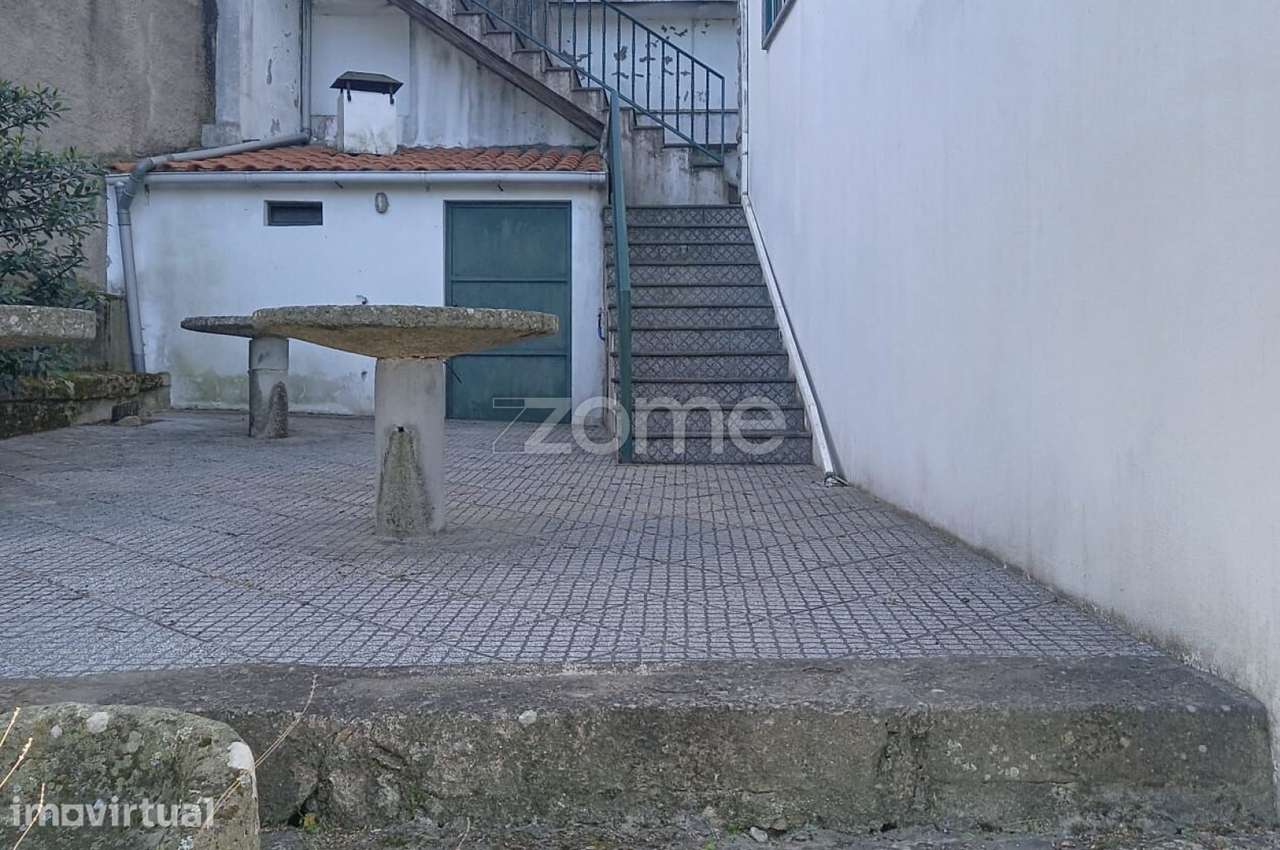 Moradia T6 na cidade da Guarda com elevado potencial - Grande imagem: 5/37