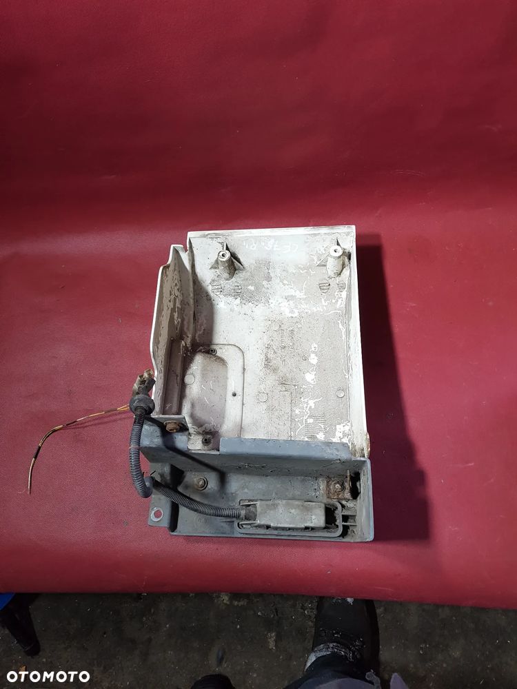 DAF 65 75 85 CF Przedłużenie kabiny stopnicy nadkole PRAWE KRÓTKA KABINA - 2