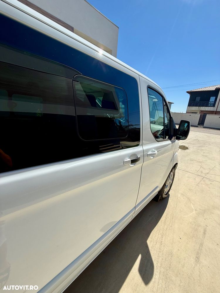 Ford Tourneo Custom - 6