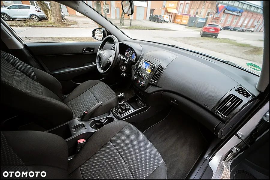 Hyundai i30 1.4 Classic + - 16