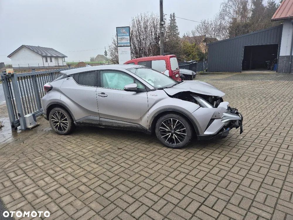 Toyota C-HR 1.8 Hybrid Prestige - 2
