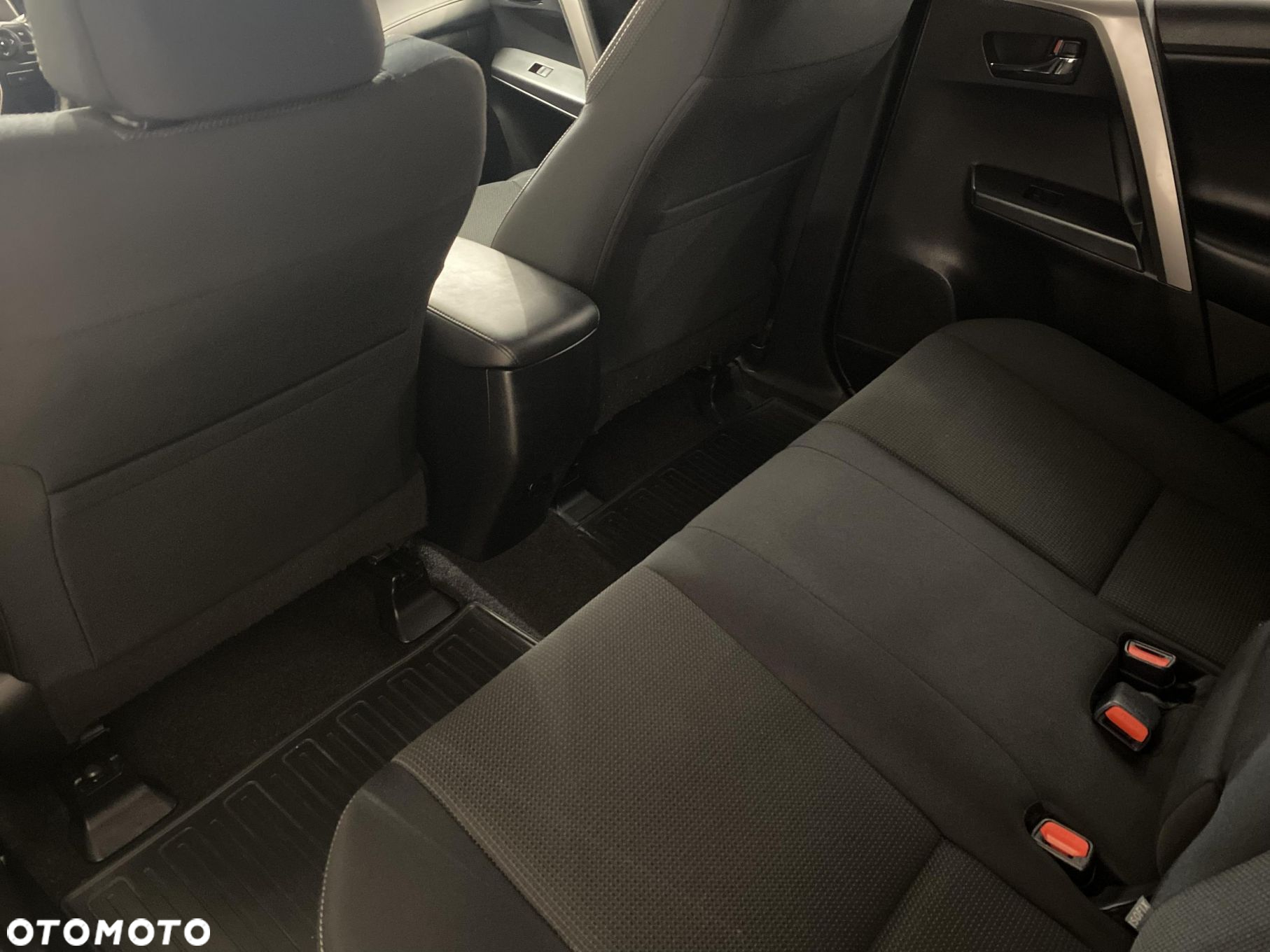 Toyota RAV4 Hybrid Premium 4x4 - 11