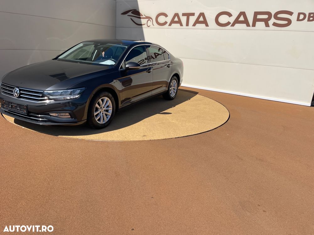 Volkswagen Passat - 4