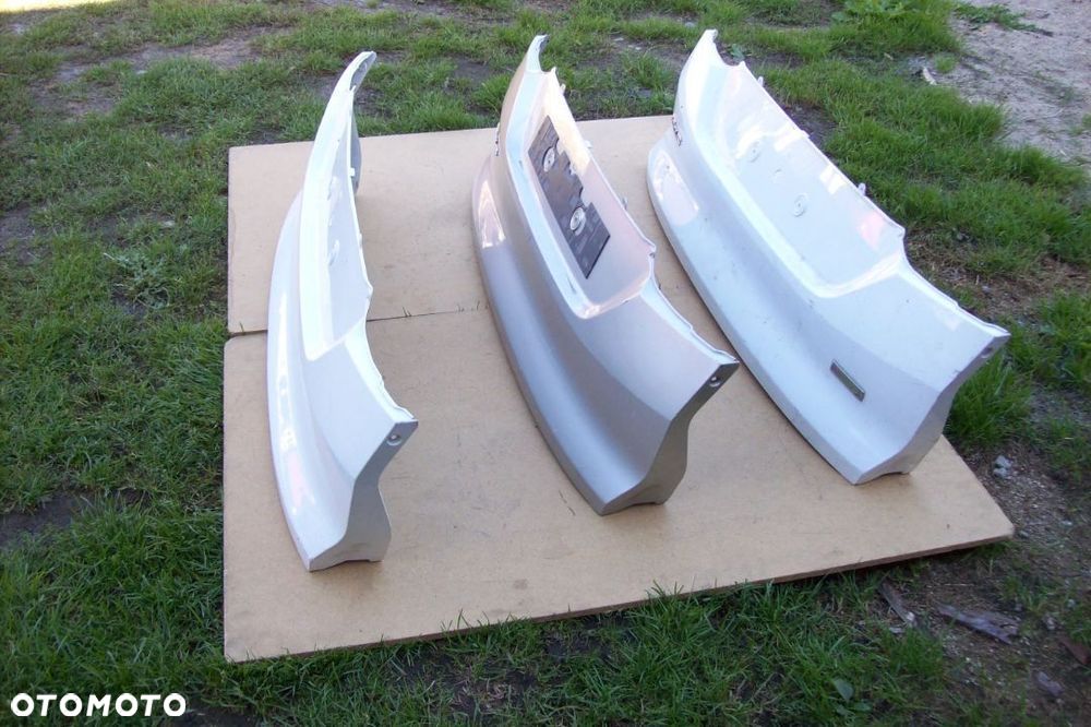 nakładka blenda tylnej klapy ford focus mk iii kombi - 2