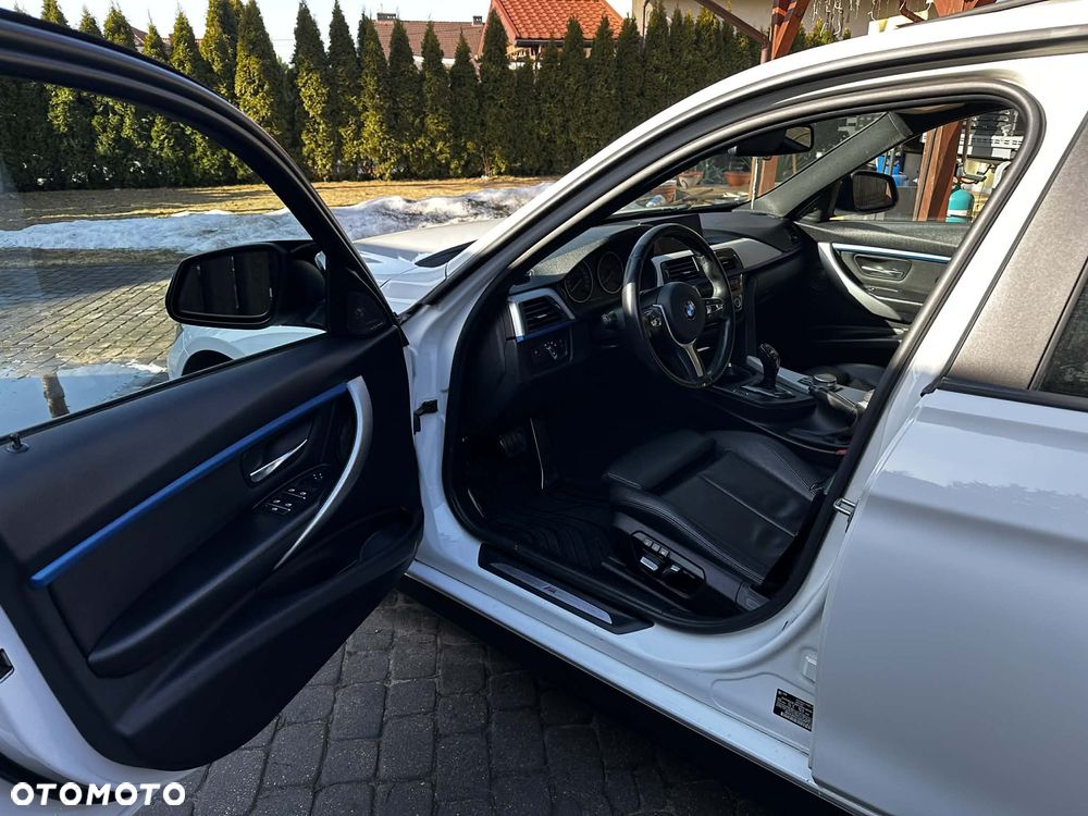 BMW Seria 3 328i - 15