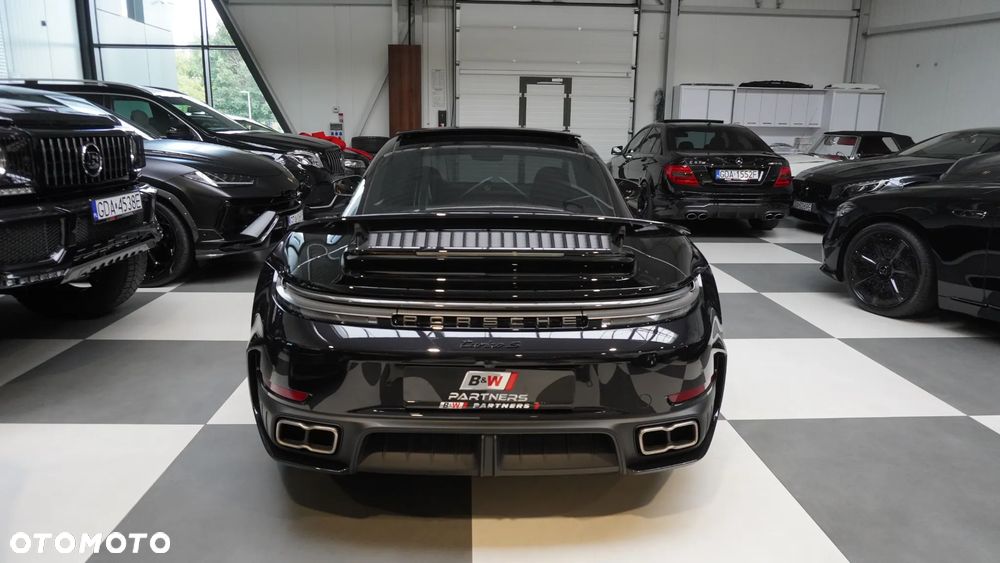 Porsche 911 Turbo S - 16