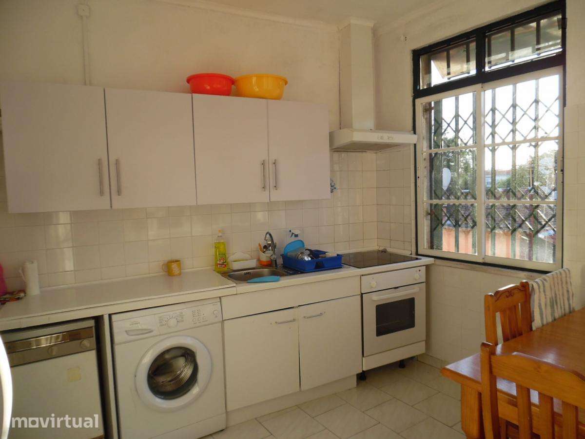 Quarto - localizado em Estrela Lisbon - Grande imagem: 4/11
