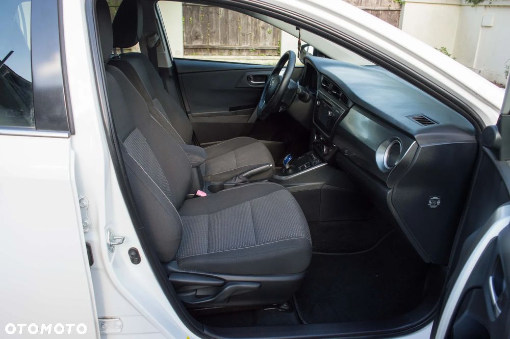 Toyota Auris - 30