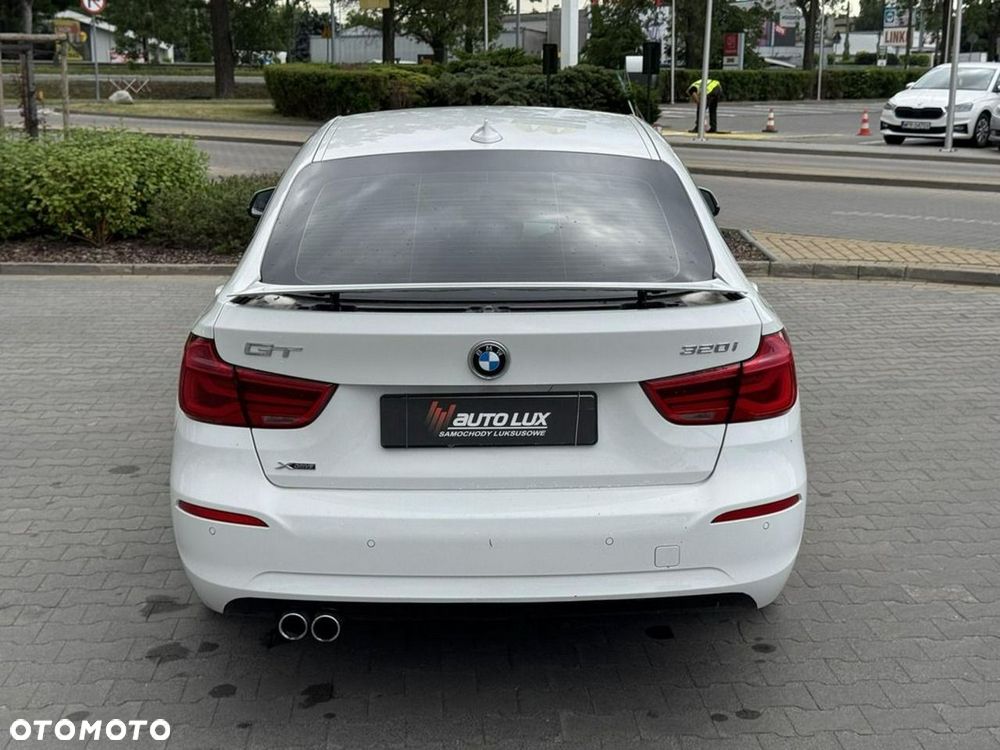BMW 3GT 320i xDrive - 19