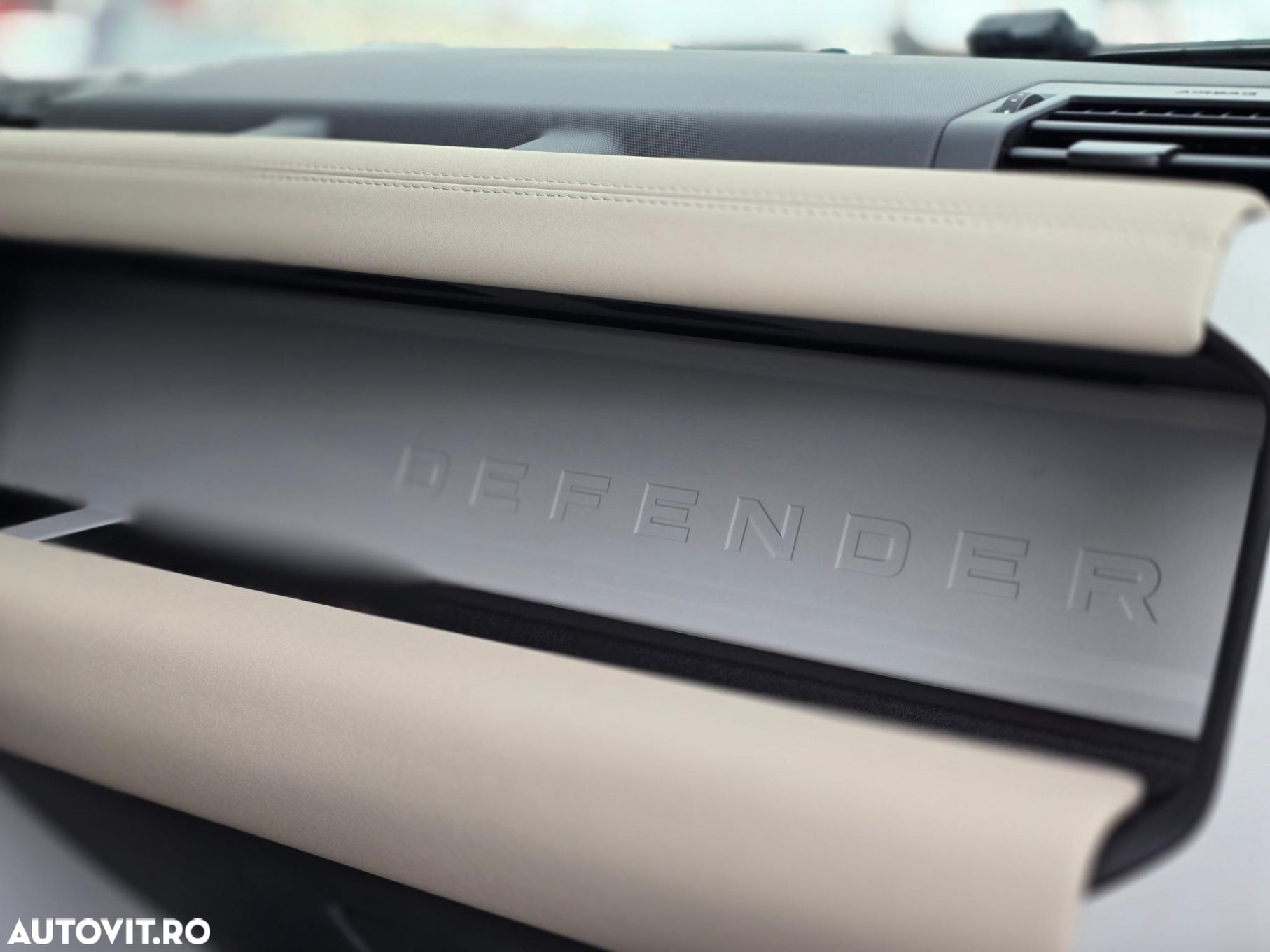 Land Rover Defender 130 3.0D 250 MHEV X-Dynamic SE - 18