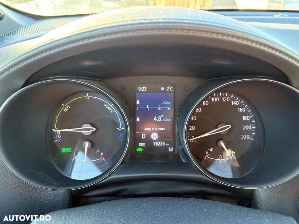 Toyota C-HR 2.0 HSD 184 CP 4x2 CVT Classy Bi-Tone - 5