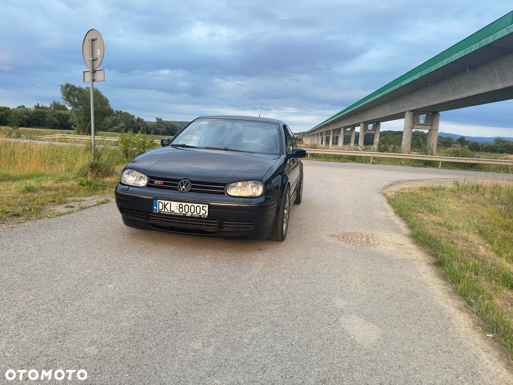 Volkswagen Golf 1.8 20V Turbo GTI - 2