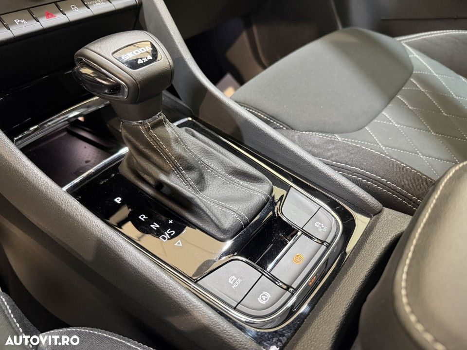 Skoda Karoq 2.0 TDI 4X4 DSG Sportline - 8
