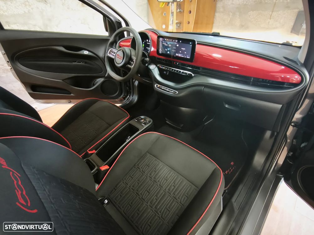Fiat 500e 23,8kWh Red - 9
