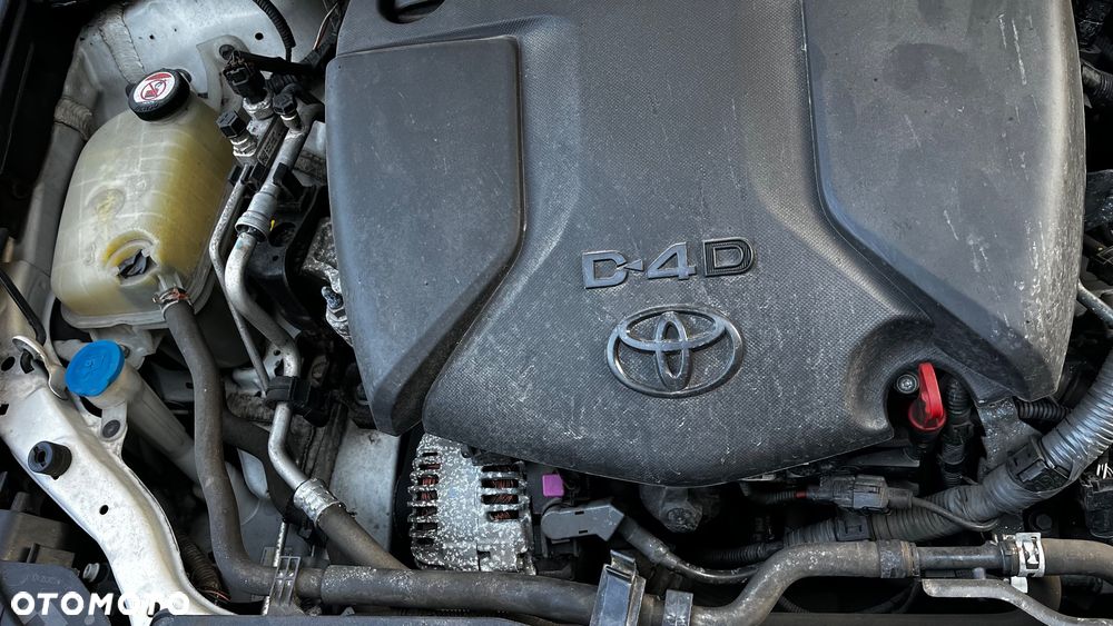 Toyota Avensis 2.0 D-4D Premium - 30