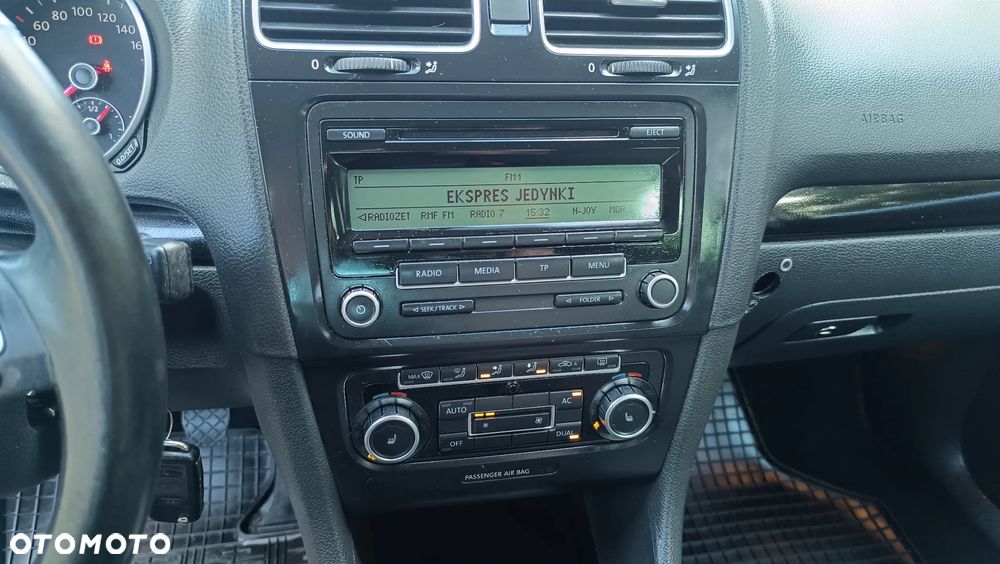 Volkswagen Golf 1.6 TDI DPF Comfortline - 30