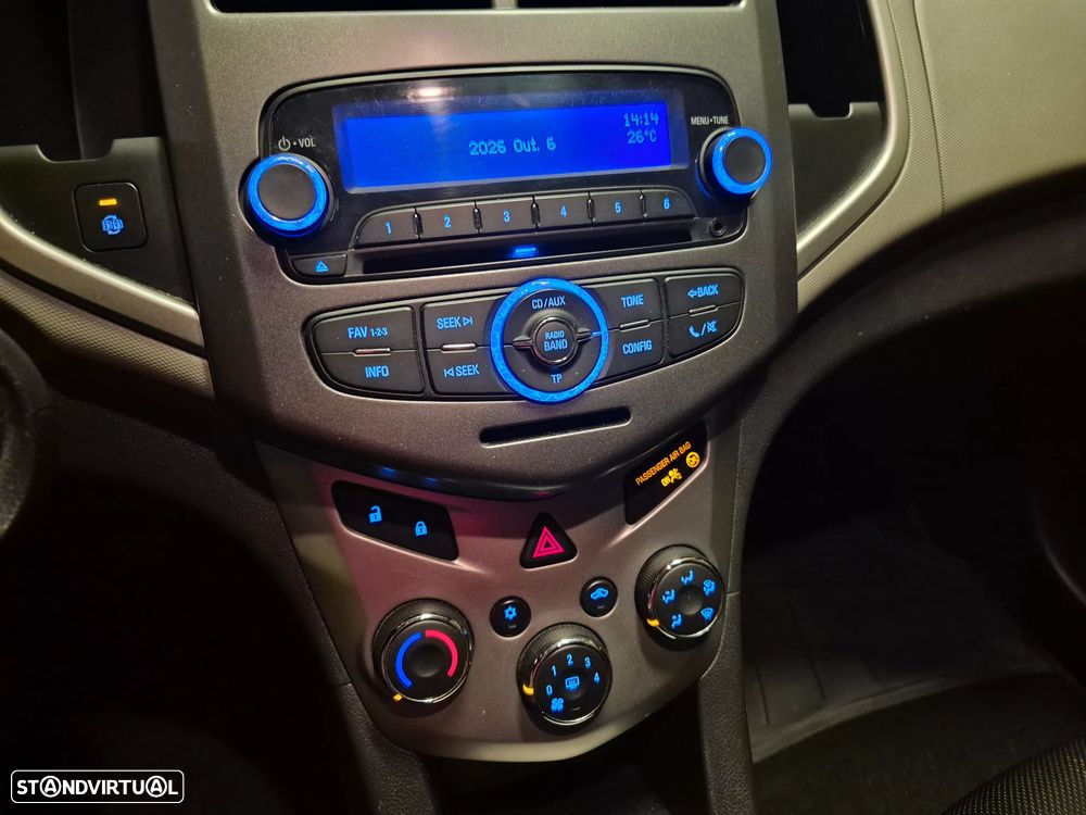 Chevrolet Aveo 1.2 LT Bi-Fuel - 22