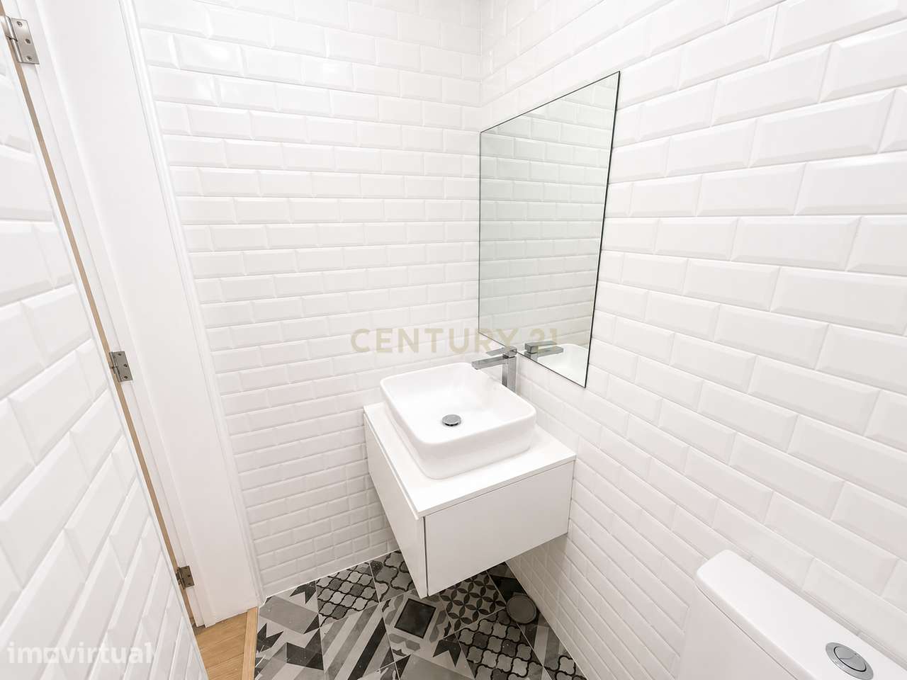 T2 de Charme, Totalmente Remodelado, no Coração Histórico de Setúbal a - Grande imagem: 5/15
