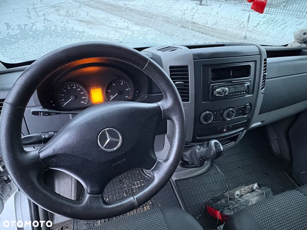 Mercedes-Benz Sprinter - 4