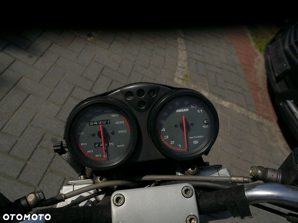 Ducati Monster - 11