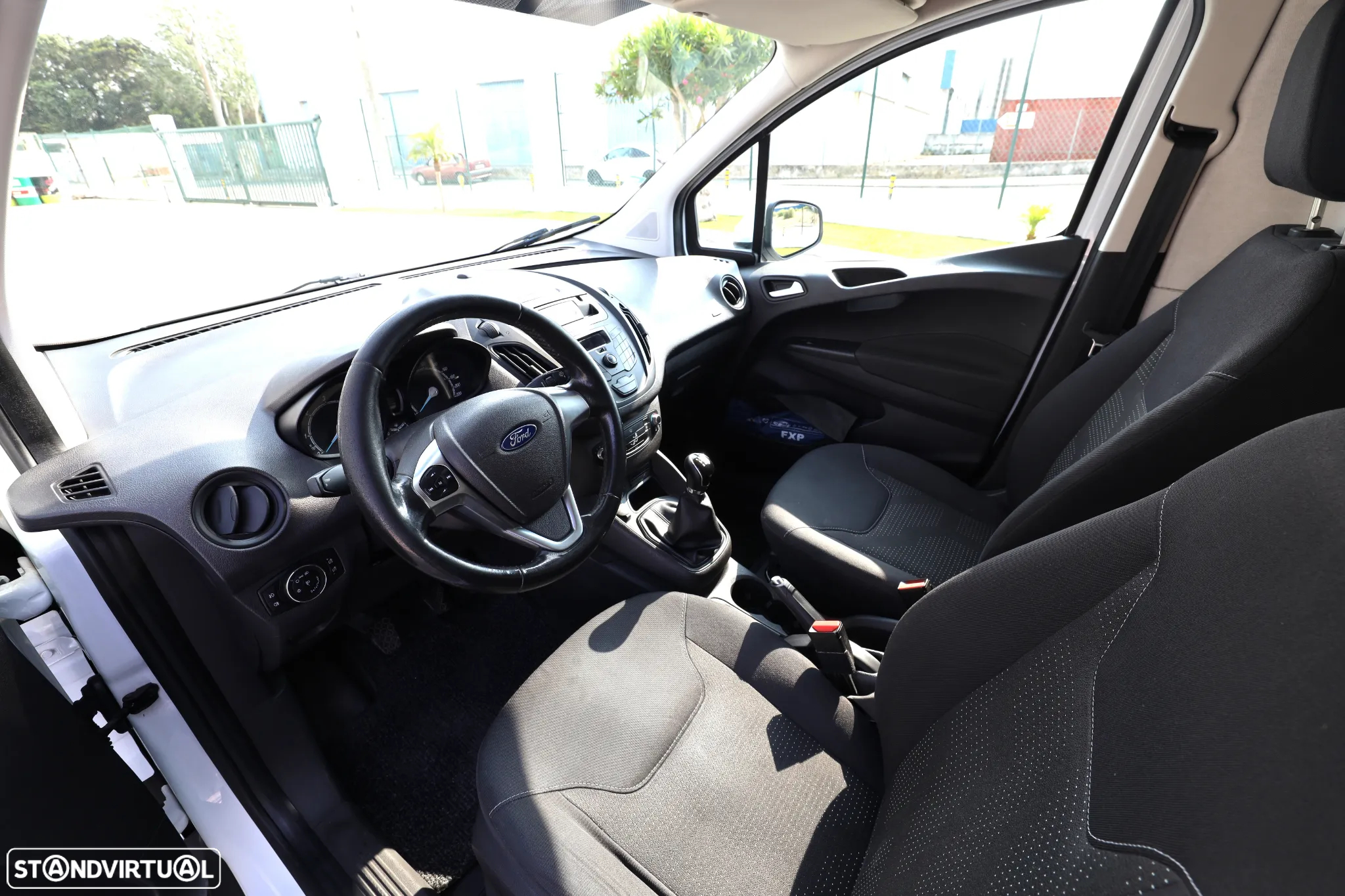 Ford Courier - 4