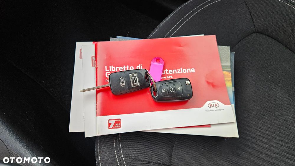 Kia Sportage 1.7 CRDI 2WD Attract - 28
