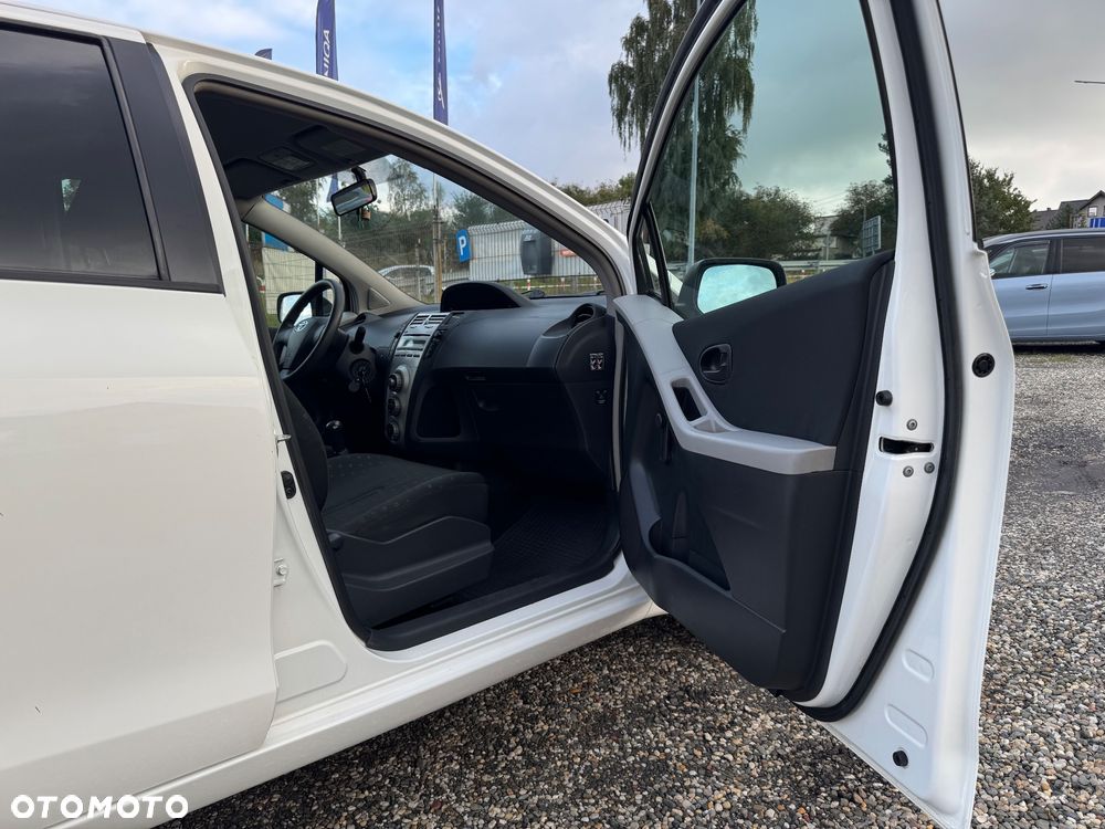 Toyota Yaris 1.0 Terra A/C - 19