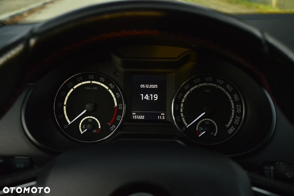 Skoda Octavia 2.0 TDI RS - 31