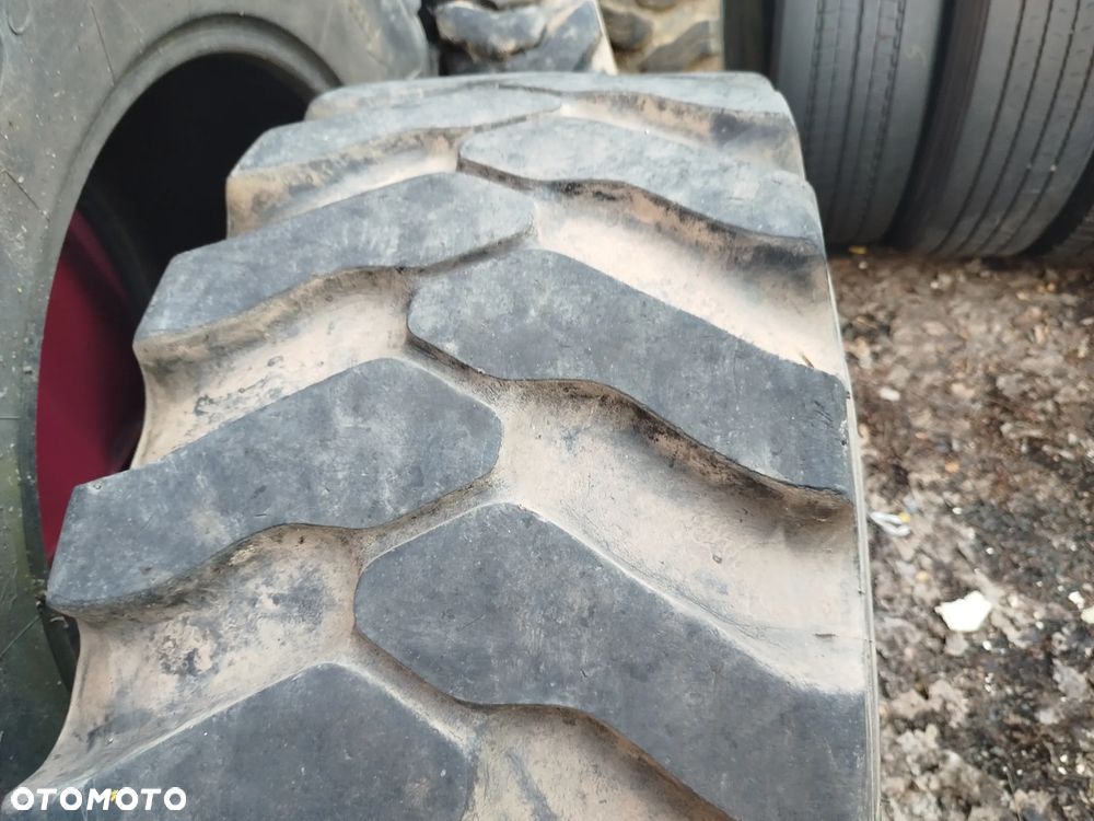 16/70-24 405/70-24 Dunlop 14PR - 1