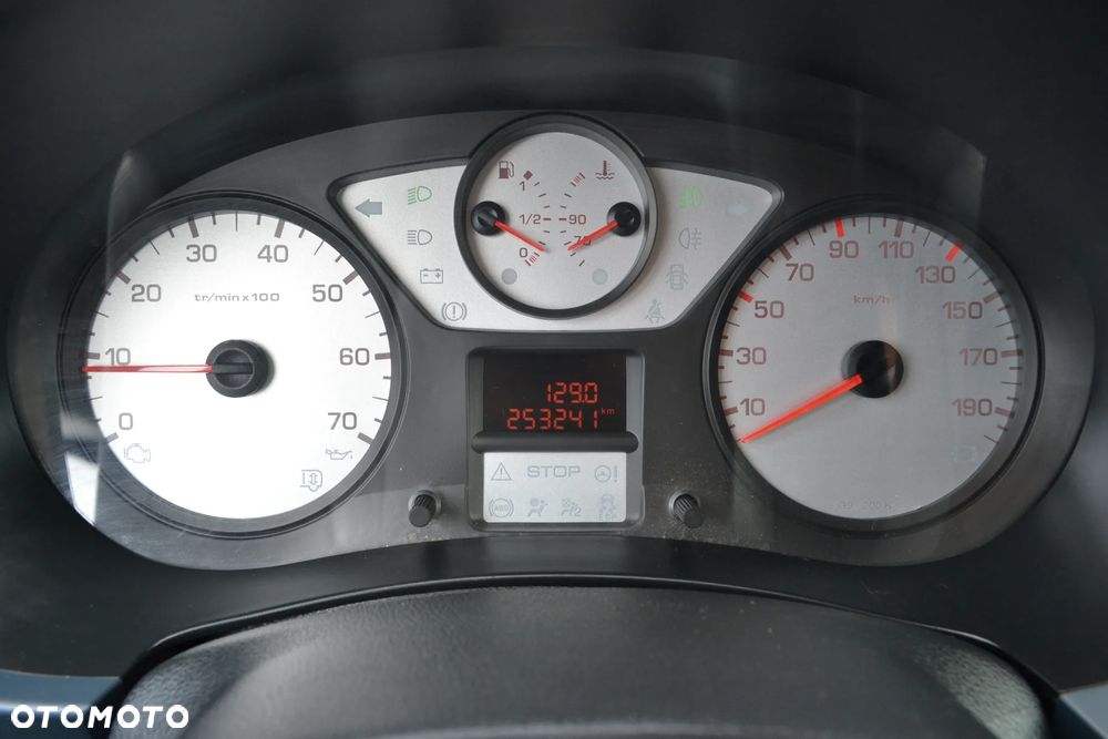 Peugeot Partner HDi FAP 110 Premium - 21
