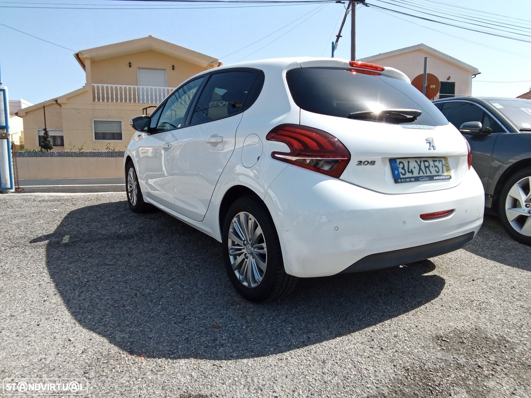 Peugeot 208 1.2 PureTech Signature - 5