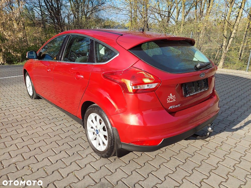 Ford Focus ver-1-5-ecoboost-start--stopp--system-titanium - 17