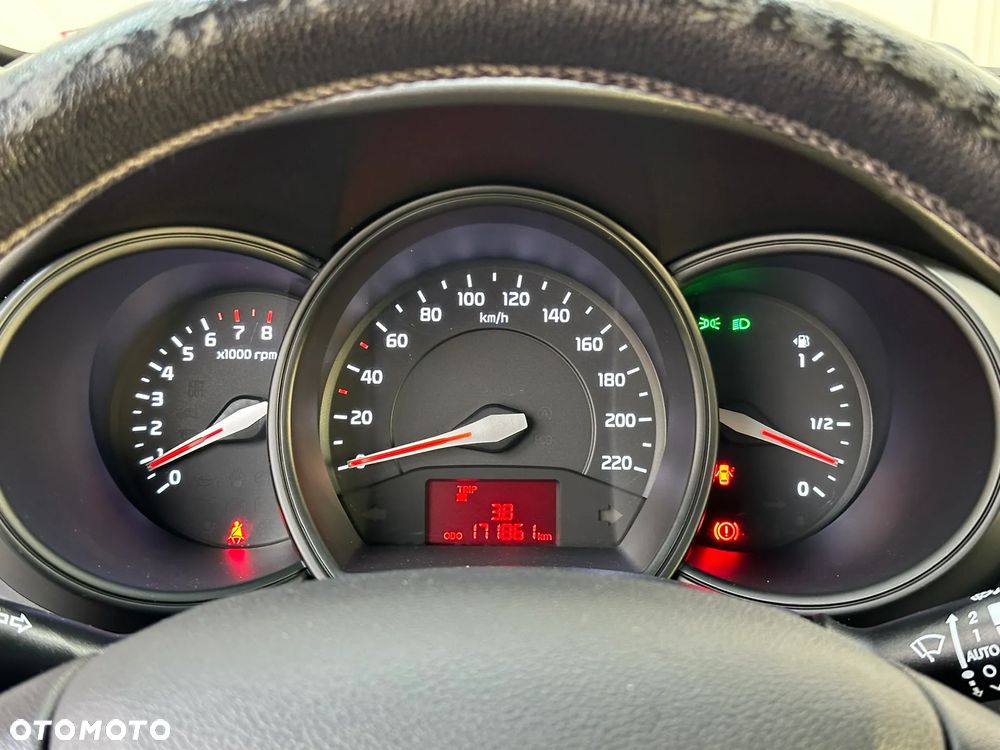 Kia Rio - 17