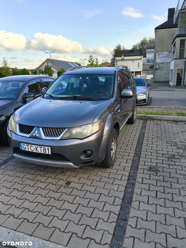 Mitsubishi Outlander 2.0 DID Instyle - 1