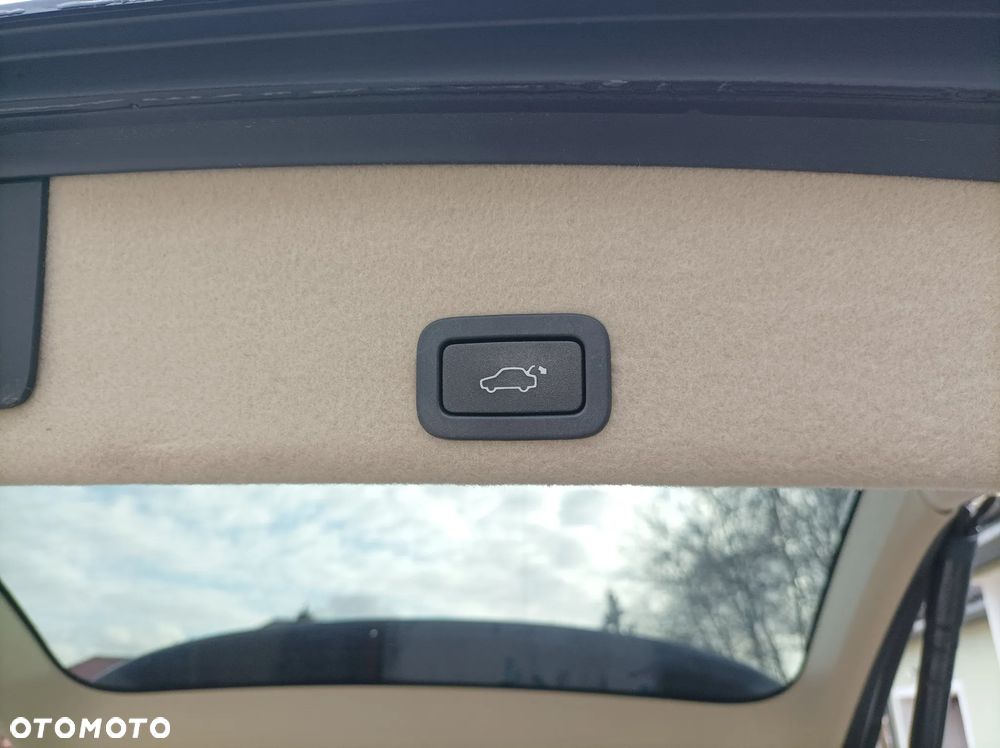 Volvo XC 60 D3 Drive-E R-Design Momentum - 5