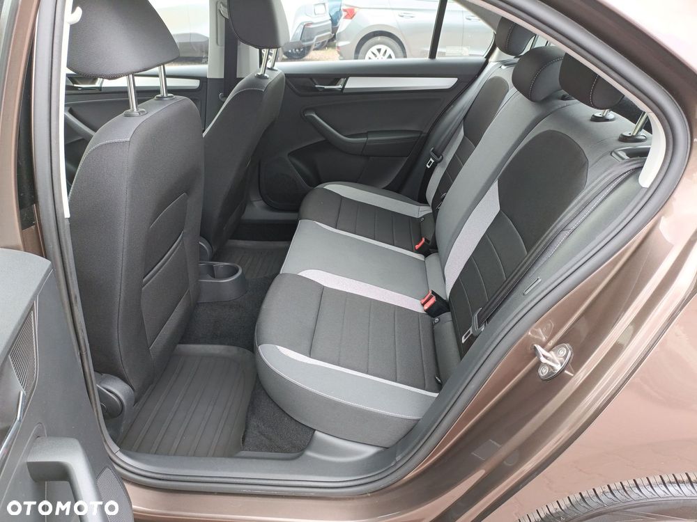 Skoda RAPID - 11