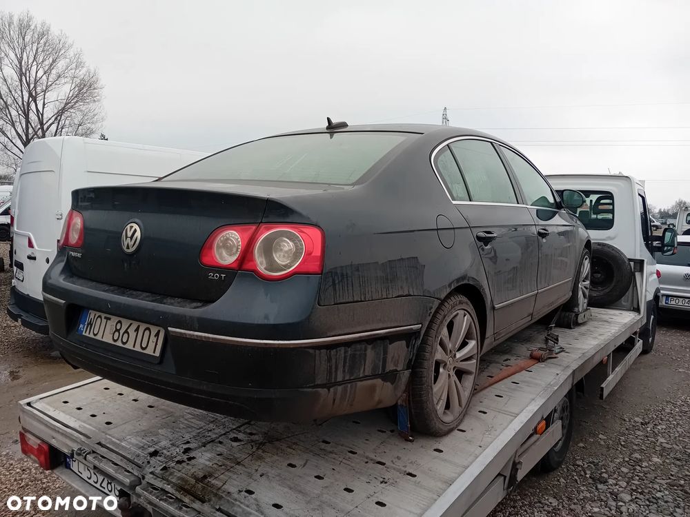 Volkswagen Passat - 2