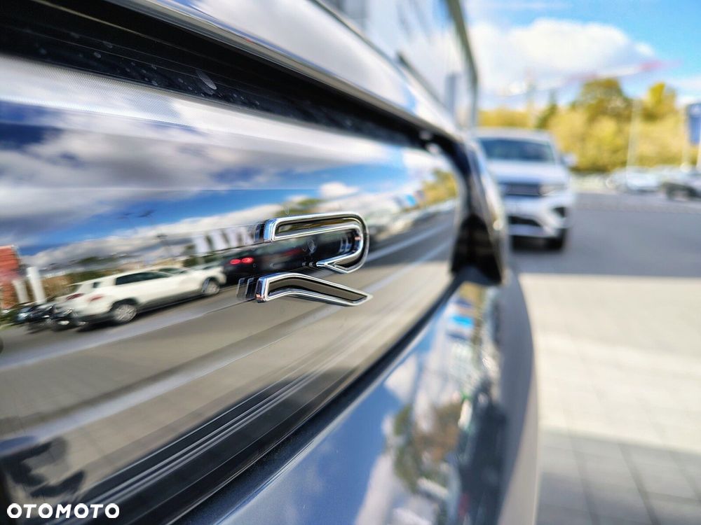 Volkswagen Tiguan - 32