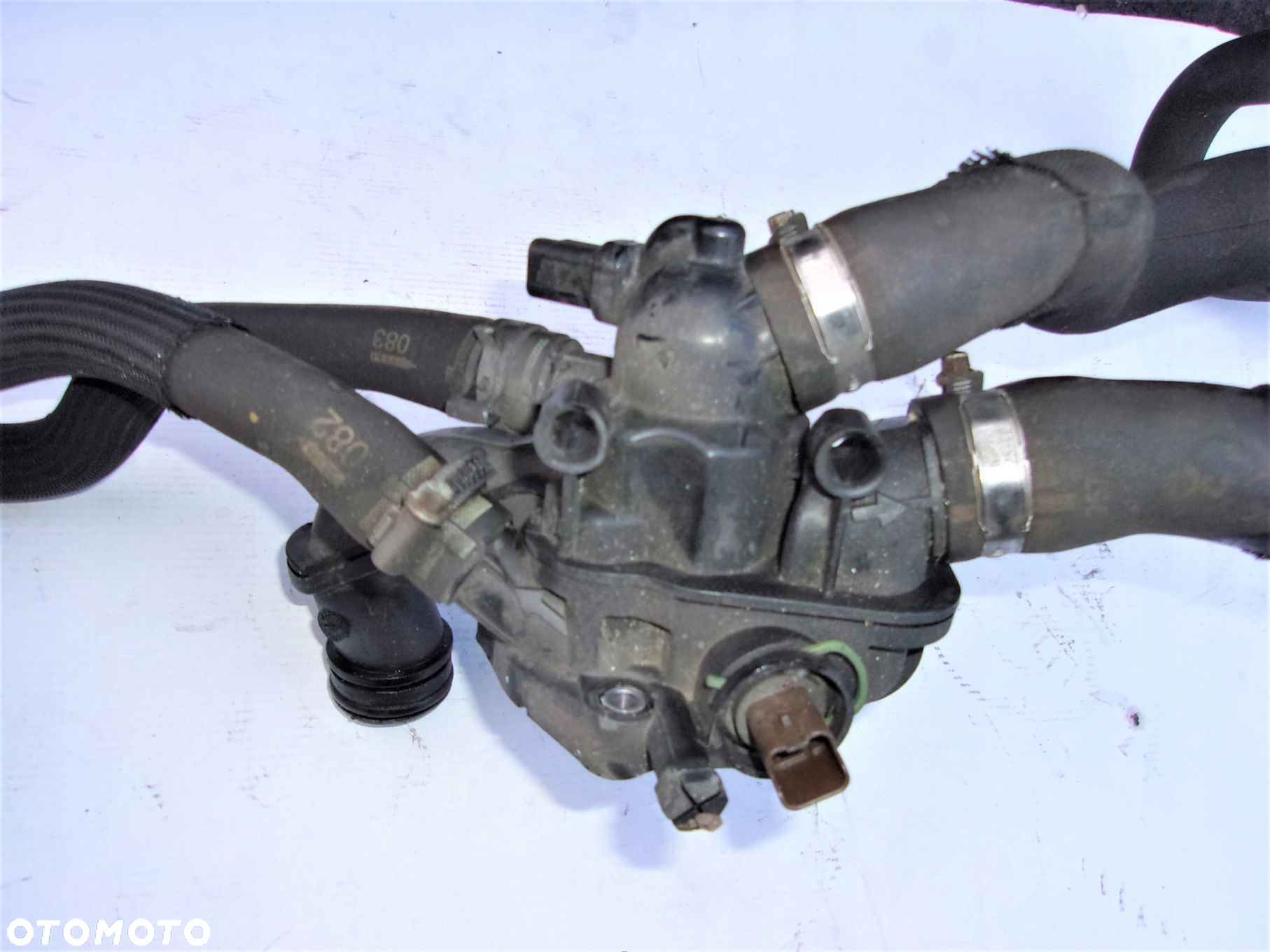 PEUGEOT 3008 5008 VTI OBUDOWA TERMOSTATU TERMOSTAT - 3