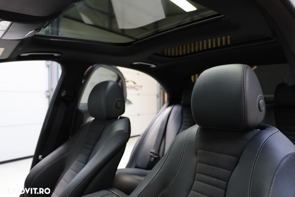 Mercedes-Benz E 300 4MATIC Aut. - 31