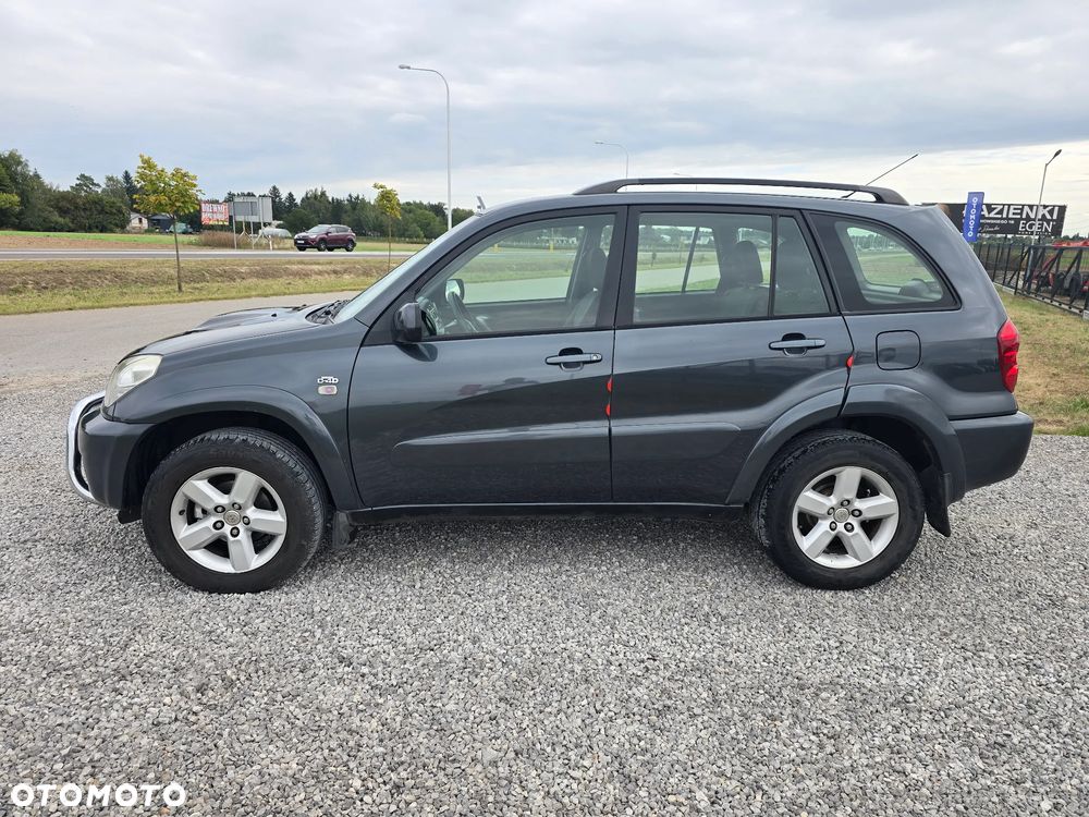 Toyota RAV4 - 4