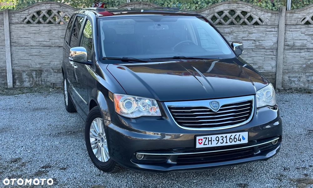 Lancia Voyager 2.8CRD Platinum - 10