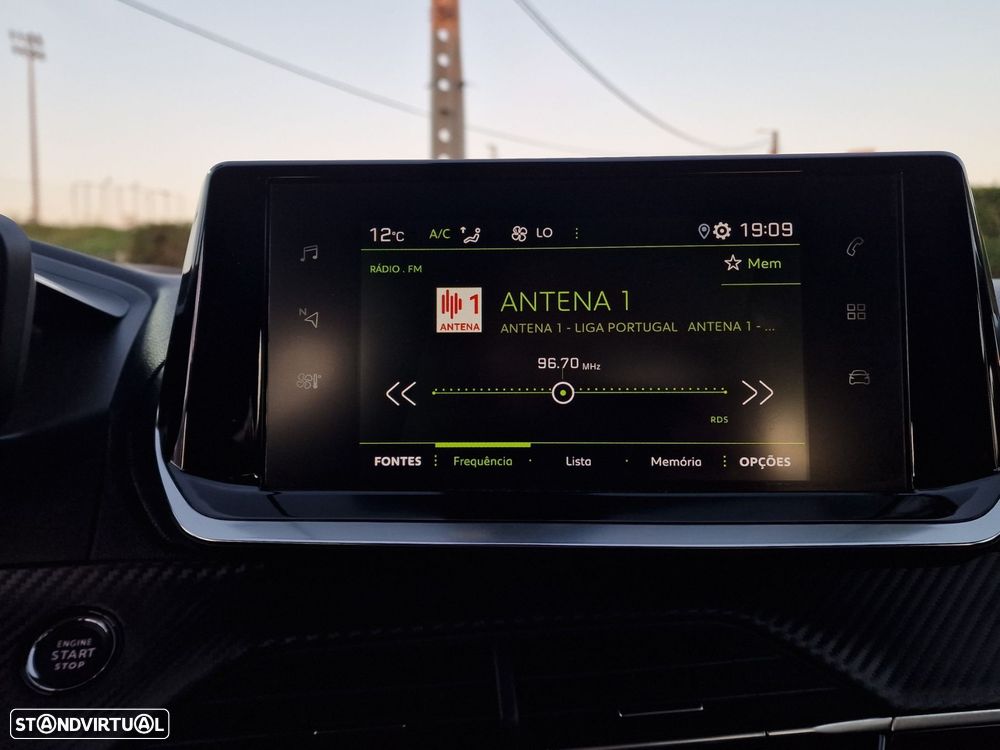 Peugeot 2008 1.2 PureTech Allure - 27