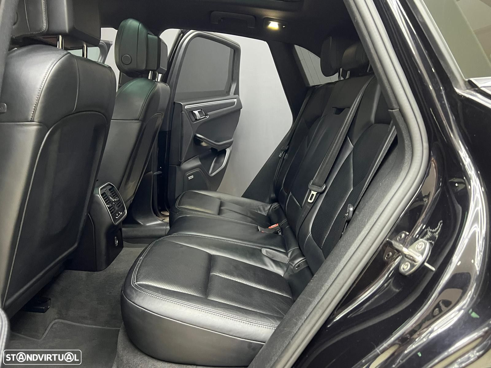 Porsche Macan S - 16