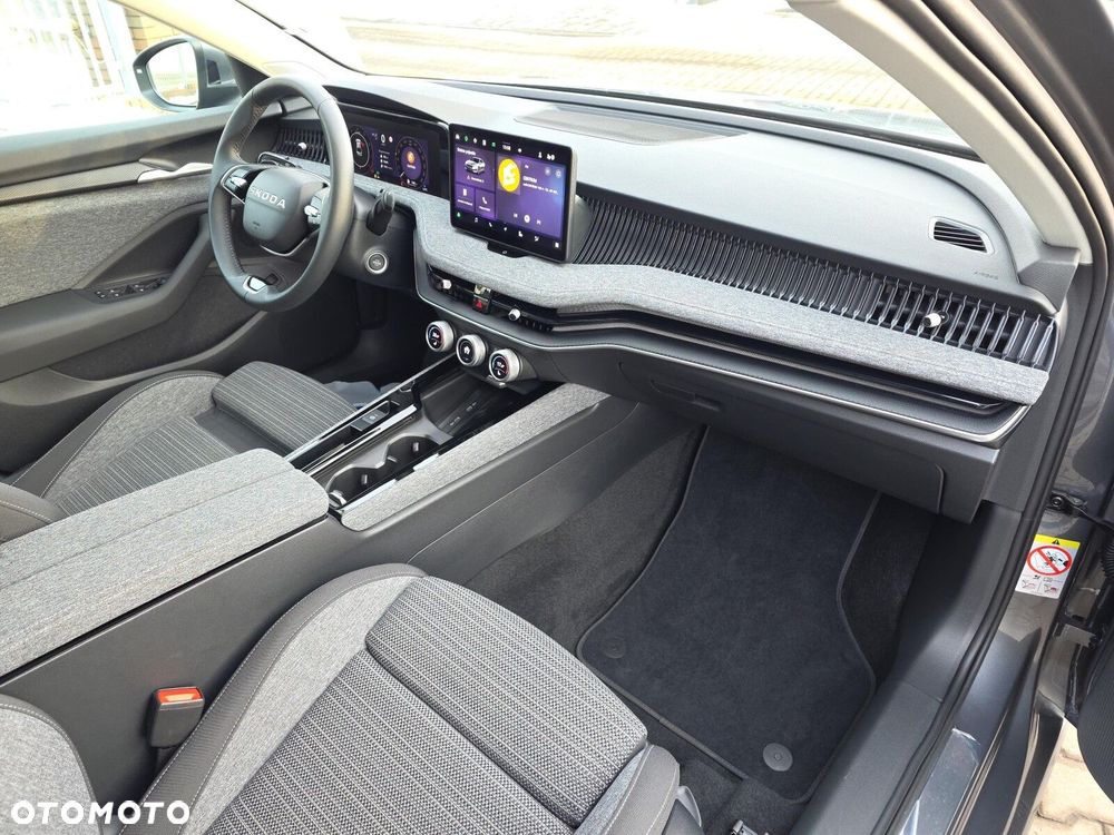 Skoda Superb 2.0 TSI Selection DSG - 24