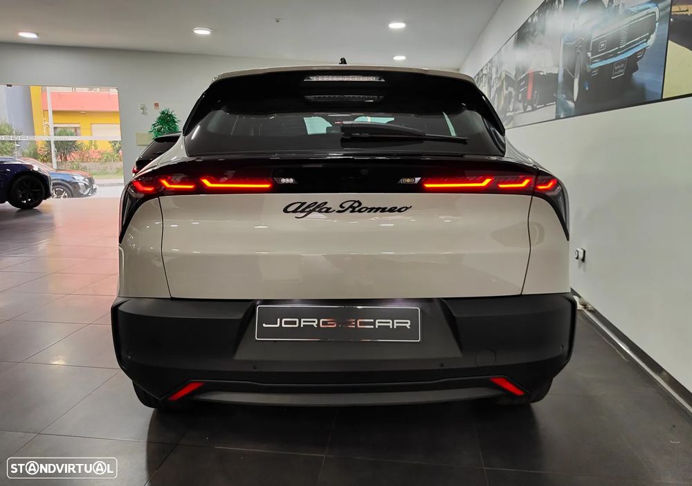 Alfa Romeo Junior Elletrica 50 kWh Launch Edition - 34
