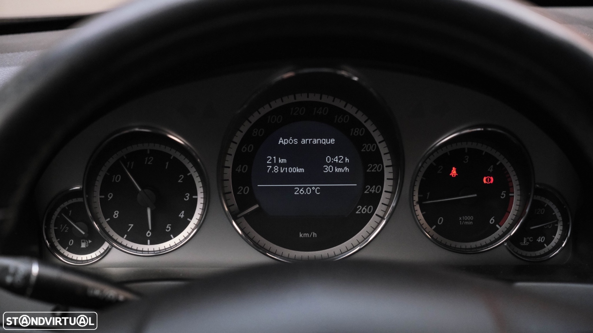 Mercedes-Benz E 250 CDi Avantgarde BlueEfficiency - 12
